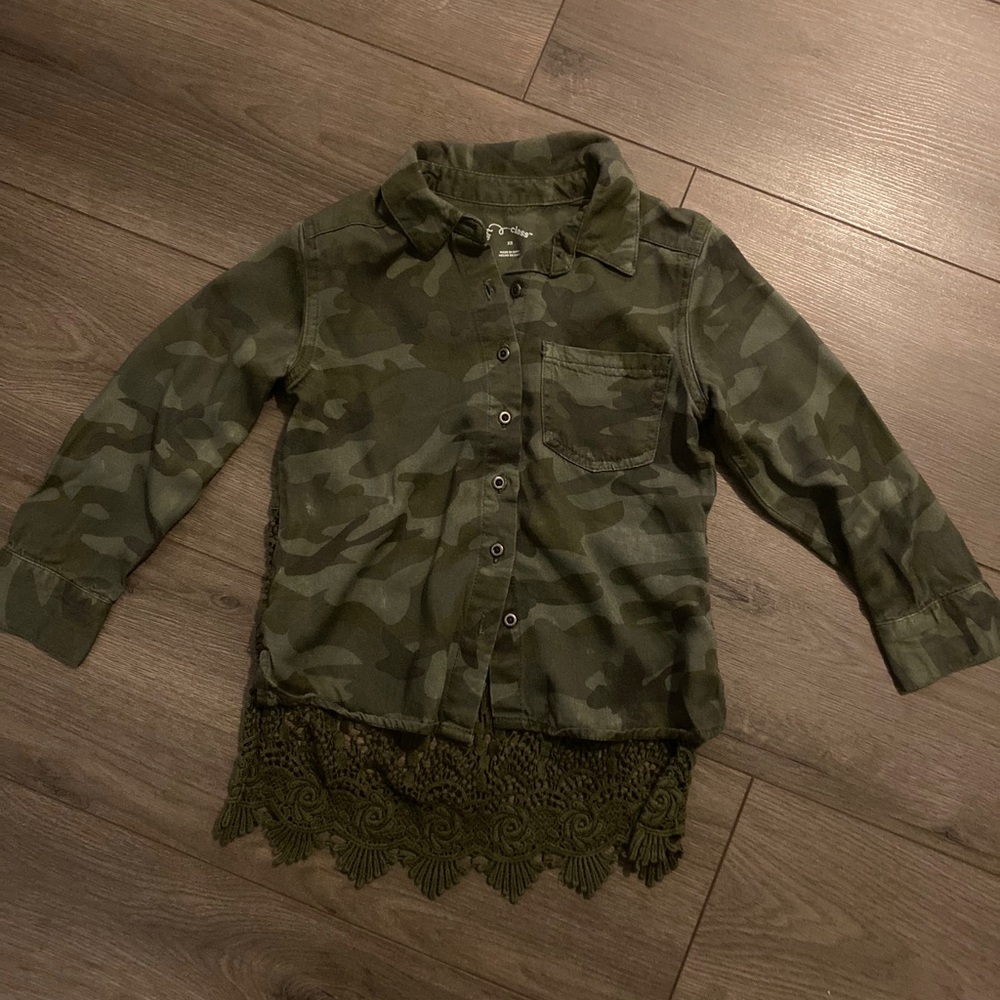 Camo Button-up